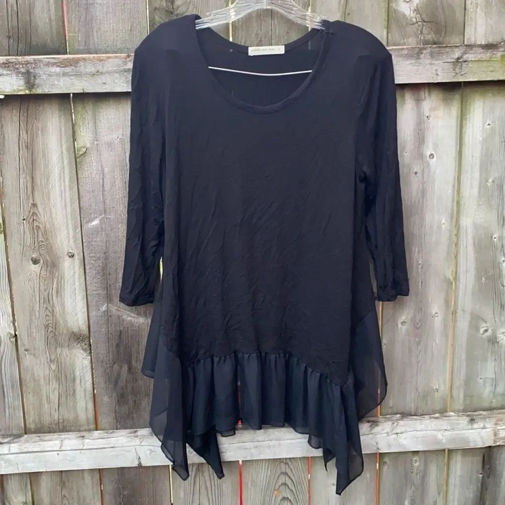 Pebble and Stone boho top sz. S